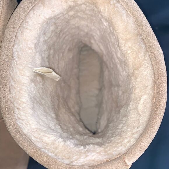 Emu Suede Light Tan Sheepskin Lined Boots preowned women’s size 8 - Picture 8 of 13